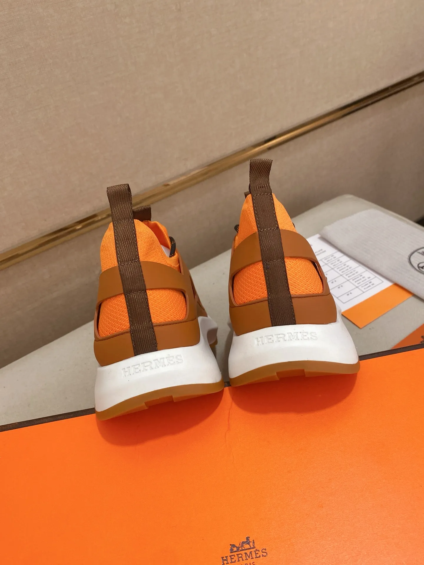 Men's clothing and shoes💰: 660💰《HERMES》【Classic Original Version】Hermès; Top 🔝 Purchasing Agency 🔍🔍Men’s latest 🇺🇸 counters are on sale simultaneously, original imported from Italy ▲▲Silk cowhide with breathable fabric ▲▲ (high-end and expensive Qi·Grade) Exquisite workmanship (Italian 🇮🇹Imported water-dyed 🐂cowhide lining) Sole: Original sole provided by the original factory, ⚠️Exclusive double-layer activity·TPR·Rubber·Combined molded outsole; Super·comfortable·wear-resistant·non-slip·environmental protection The real thing is more beautiful when photographed (high quality, following orders). You can enter and leave the counter at will * Number of yards: 38·39·40·41·42·43·44·45